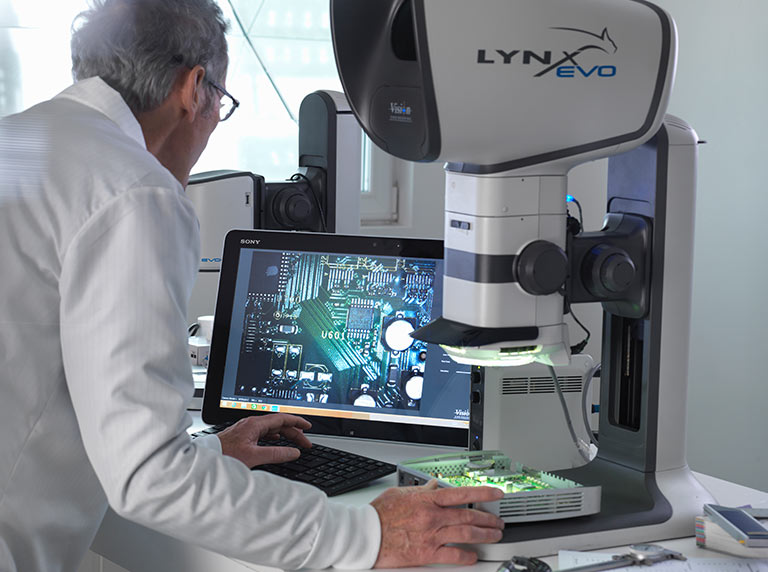 01-Lynx-EVO-zoom-stereo-microscope-768x572px