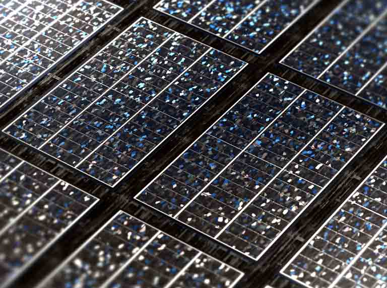Solar-cells-close-up-see-more-with-3D-imaging-768x572px