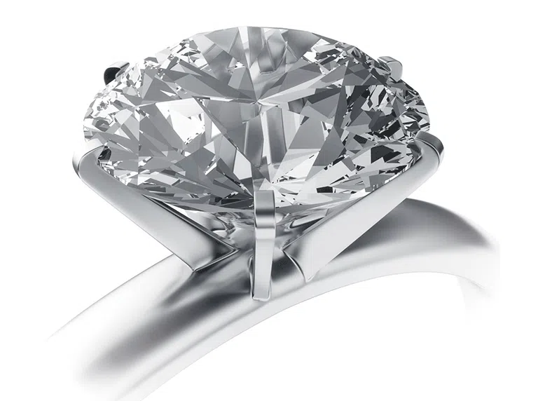 Quatre utilisateurs d'affilée utilisant le microscope numérique EVO-Cam II inspectant des échantillons de plastique